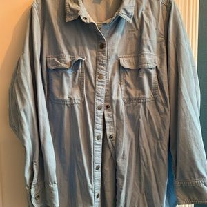 2X courduroy sky blue metal snap up boyfriend shirt. longer length.